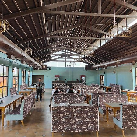 Nirvana Resort And Restaurant Garudeshwar Bagian luar foto