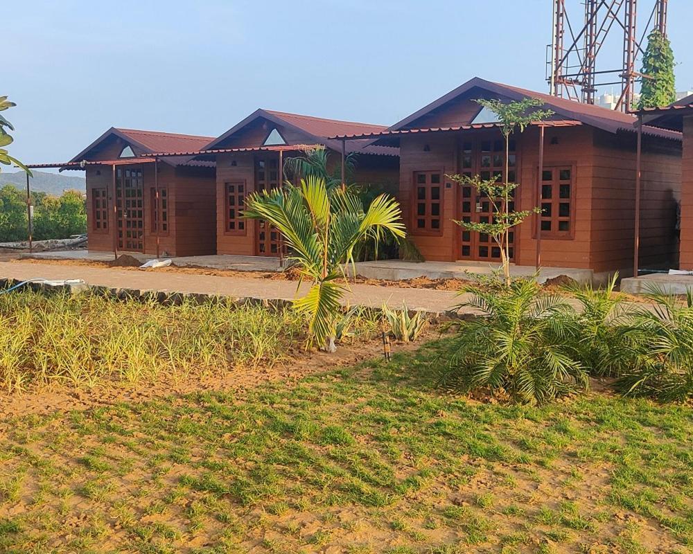 Nirvana Resort And Restaurant Garudeshwar Bagian luar foto