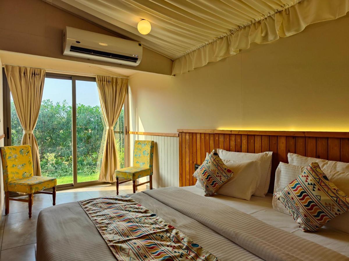 Nirvana Resort And Restaurant Garudeshwar Bagian luar foto